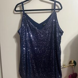 😻 3X Torrid Navy Sequin V Neck Tank Top
